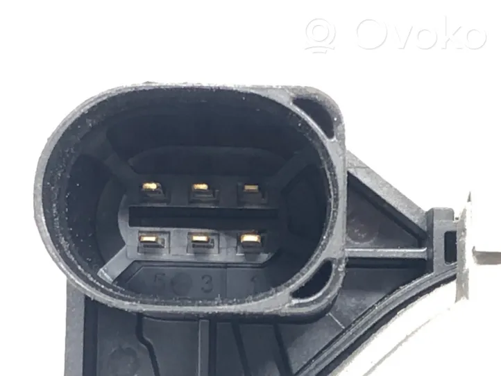 Volkswagen Golf VII Engine shut-off valve 