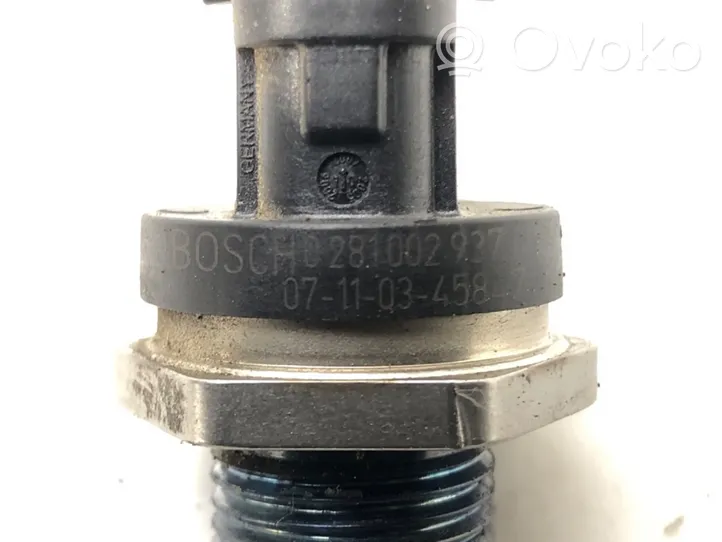 Chevrolet Captiva Fuel pressure sensor 0281002937