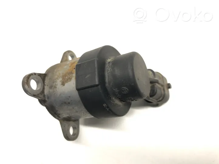 Citroen C4 I Régulateur de pression de carburant 0928400607