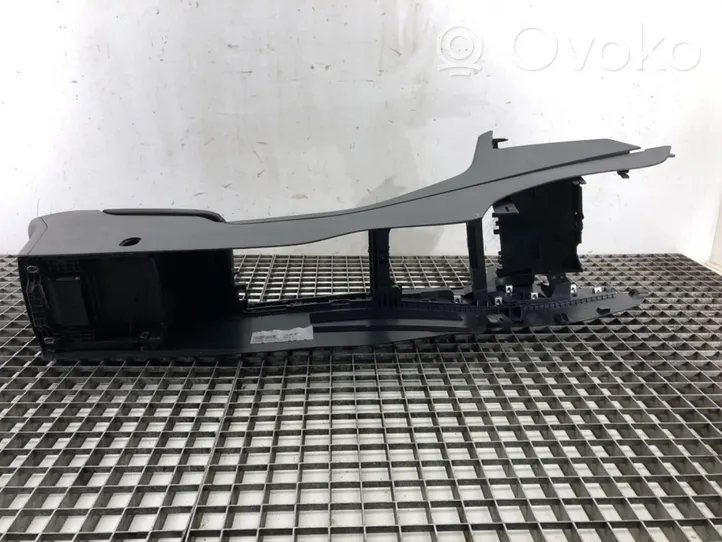 Volkswagen Golf VII Center console 