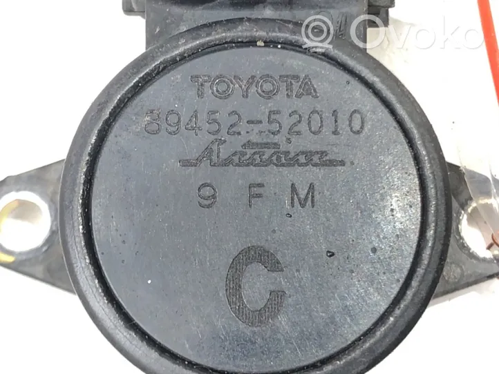 Toyota Yaris Zawór regulacji biegu jałowego / Regulator 89452-52010