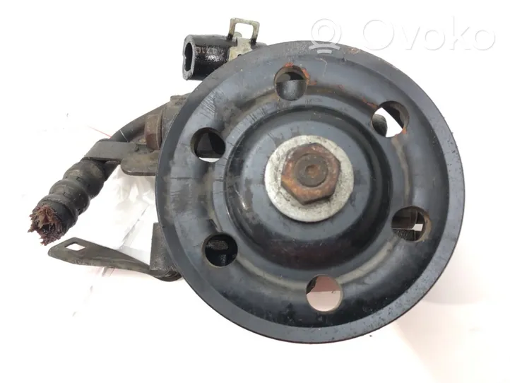 Mazda MPV II LW Pompe de direction assistée L11632650C