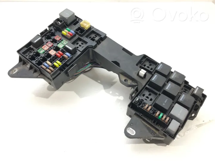 Jaguar XF Drošinātāju kaste (komplekts) 8X2T-14A067-CA