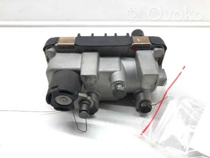 Volvo S40 Attuatore elettrico del turbocompressore 6NW009543