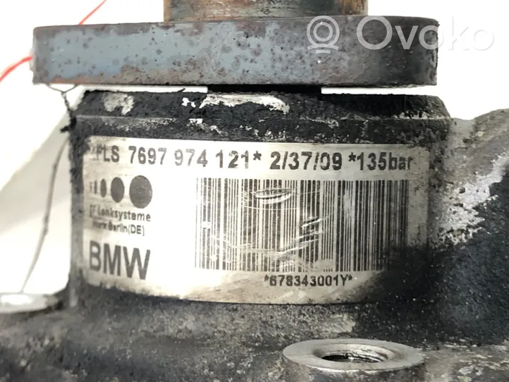 BMW 6 E63 E64 Pompa wspomagania układu kierowniczego 7697974121