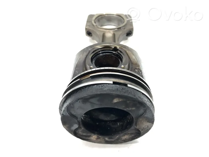 BMW 3 E92 E93 Piston with connecting rod M57D30