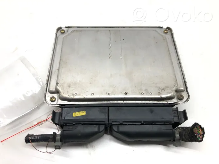 Audi A3 S3 8L Galios (ECU) modulis 06A906032AS