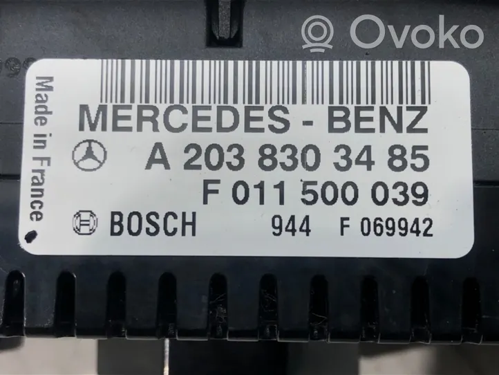 Mercedes-Benz CLK A209 C209 Salono ventiliatoriaus reguliavimo jungtukas A2038303485