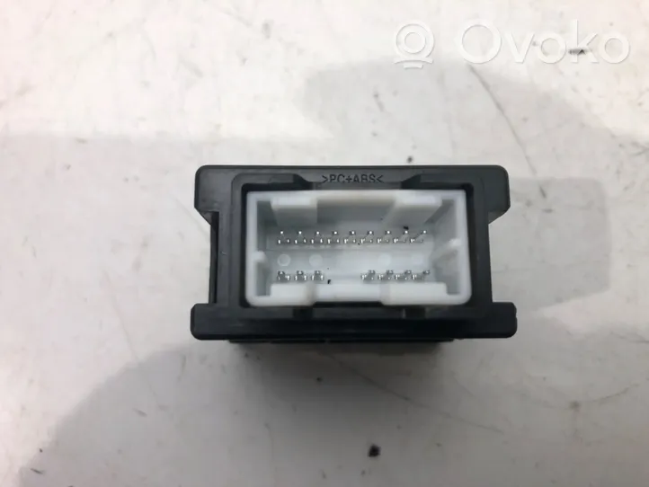 Hyundai i30 Connettore plug in USB 96120-G2000