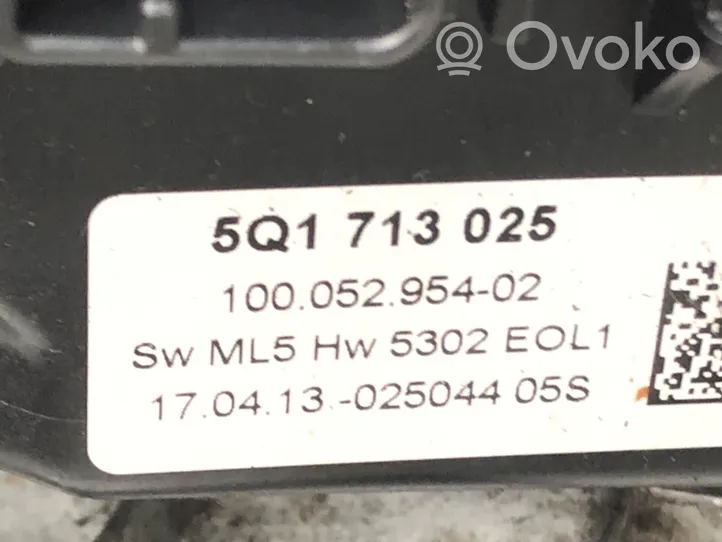 Skoda Octavia Mk3 (5E) Ātrumu pārslēgšanas stienis 5Q1713025
