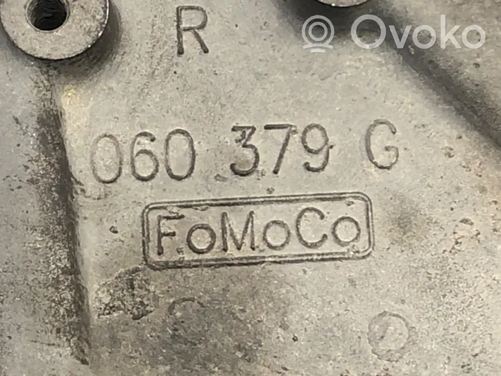 Ford Mondeo MK V Braccio di controllo sospensione anteriore 060379C