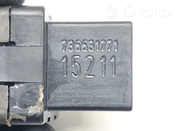 Fiat Punto (199) Gniazdo / Złącze USB 735531771