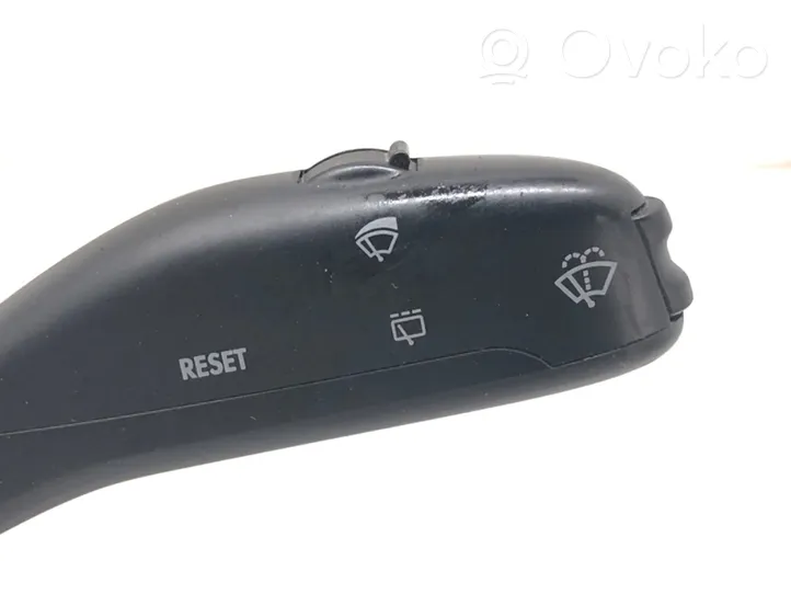 Volkswagen Polo IV 9N3 Interruptor/palanca de limpiador de luz de giro 6Q0953513E