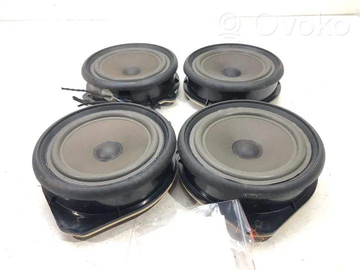 Audi A4 S4 B7 8E 8H Audio system kit 8E0035411