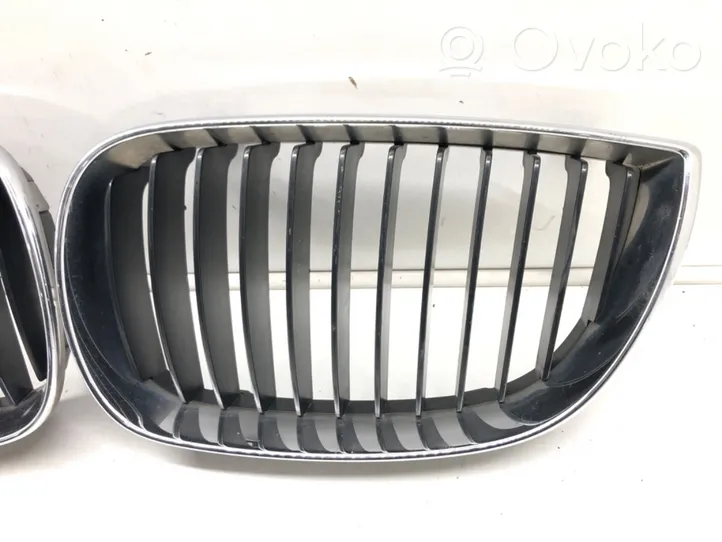 Audi A5 8T 8F Atrapa chłodnicy / Grill 