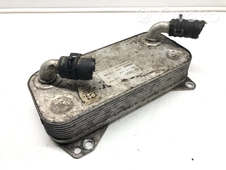 Volkswagen Tiguan Engine oil radiator 0BH317019AL