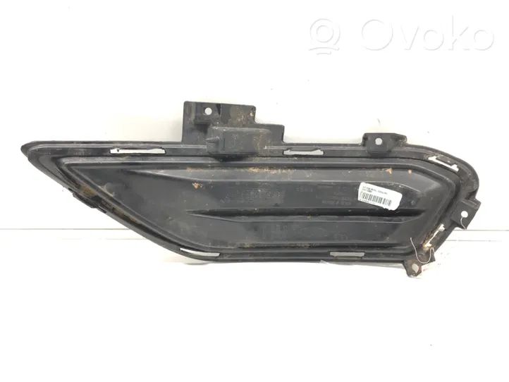 Ford Mondeo MK V Grotelės apatinės (trijų dalių) DS73-19952-ABW