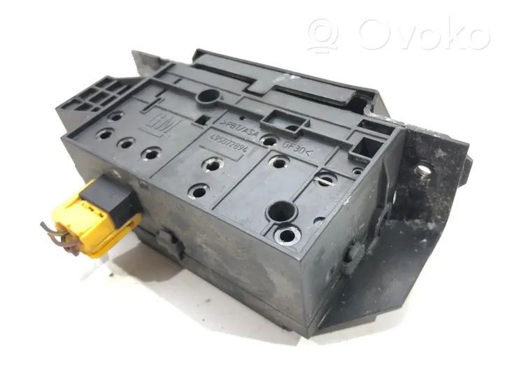 Opel Signum Cerradura exterior de la puerta trasera 13185566