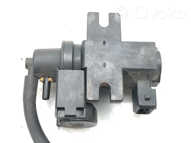 BMW 5 F10 F11 Regulator ciśnienia paliwa 700887210