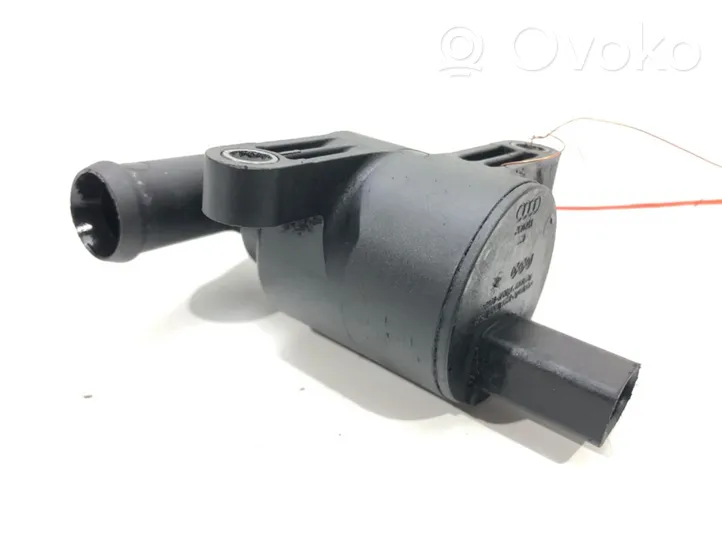 Audi A6 C7 Halterung Ölfilter / Ölkühler 4H0121671D