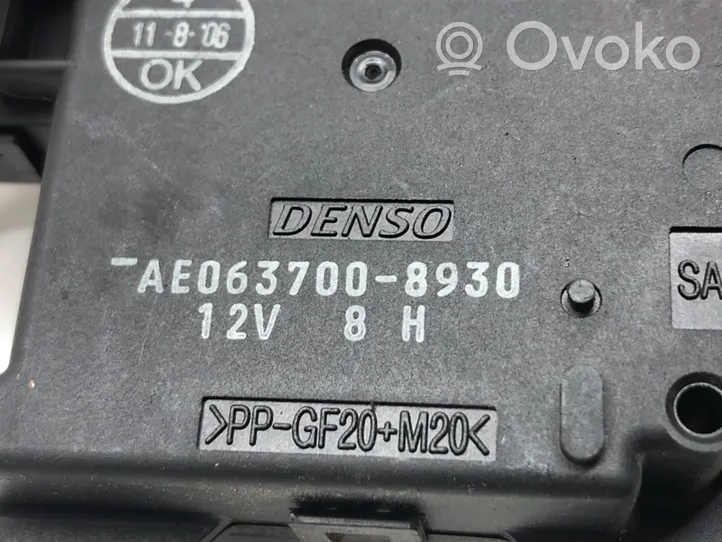 Toyota Avensis T250 Moteur / actionneur de volet de climatisation AE063700-8930