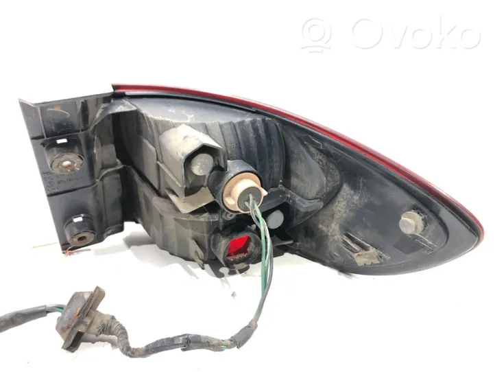 Subaru B9 Tribeca Lampa tylna 2XL946095