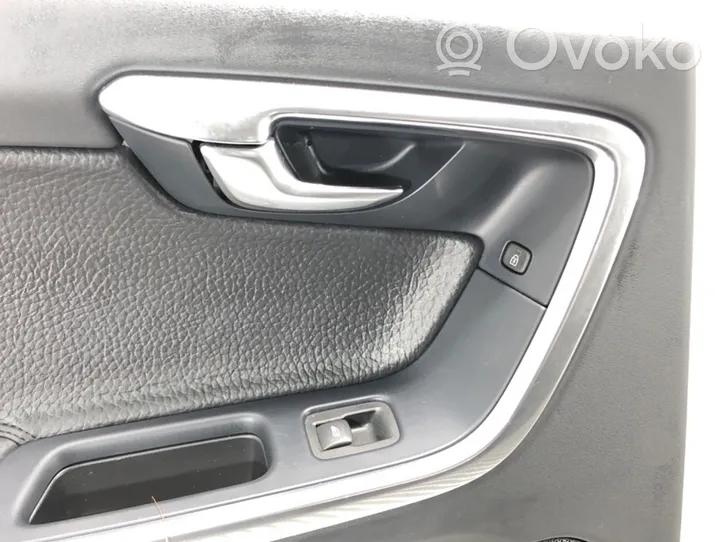 Volvo S60 Moldura del tarjetero de la puerta trasera 