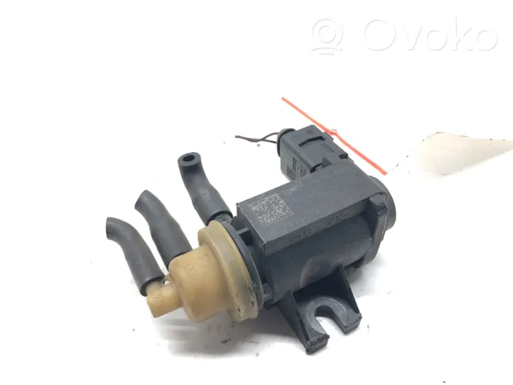 Volkswagen Golf VII Fuel pressure regulator 1K0906627B