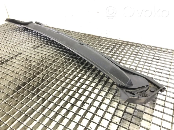 Opel Astra J Wiper trim 