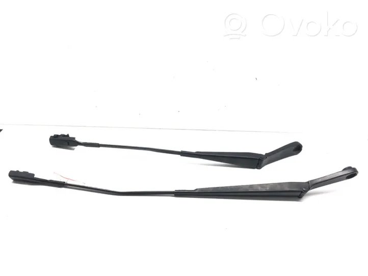 Audi Q3 8U Front wiper blade arm 