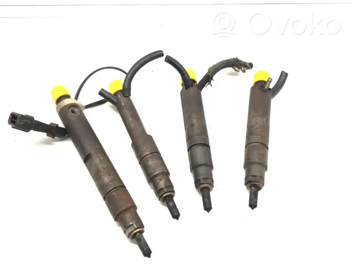 Audi A4 S4 B5 8D Fuel injectors set 028130201T