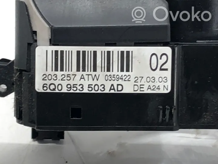 Volkswagen Polo IV 9N3 Interruptor/palanca de limpiador de luz de giro 6Q0953503AD