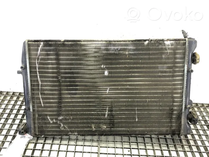 Volkswagen Polo IV 9N3 Radiateur de refroidissement 