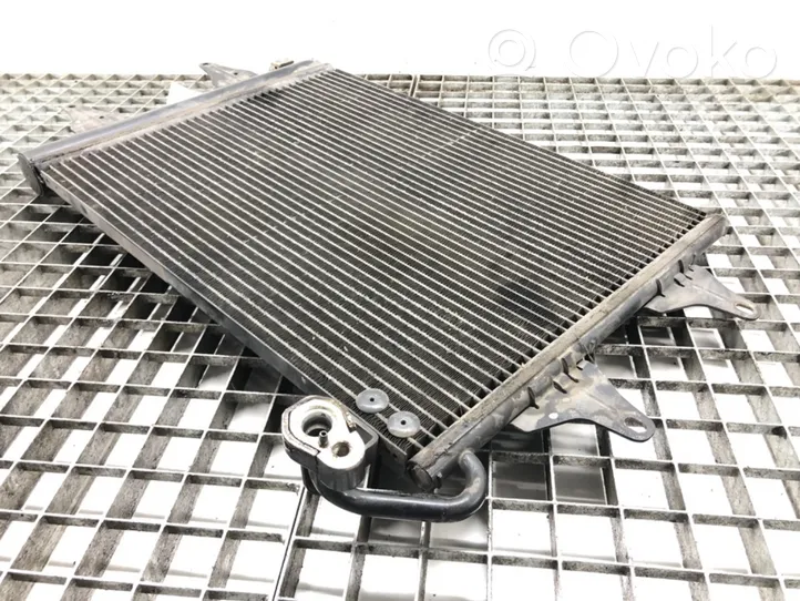 Volkswagen Polo IV 9N3 Radiateur de refroidissement 6Q0820411E