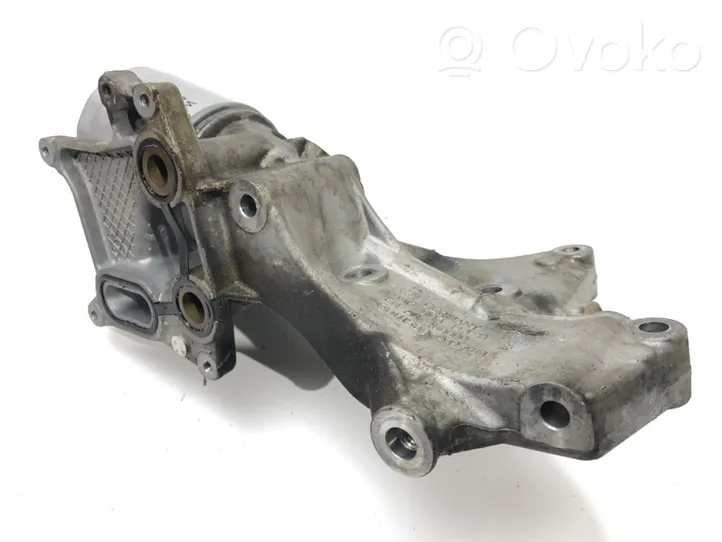 Volkswagen Golf VI Support de filtre à huile 03F903143H