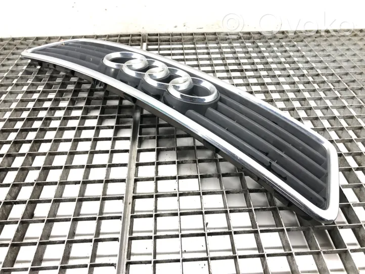 Audi A6 Allroad C5 Grille de calandre avant 