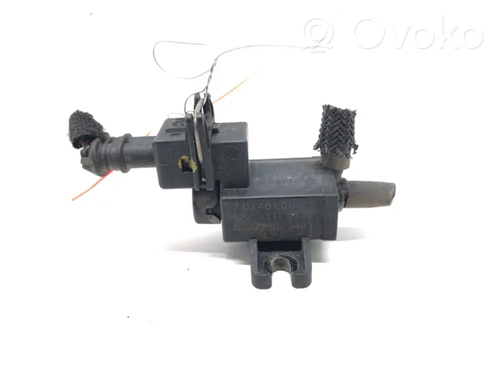 Opel Astra J Regolatore di pressione del carburante 8972882491