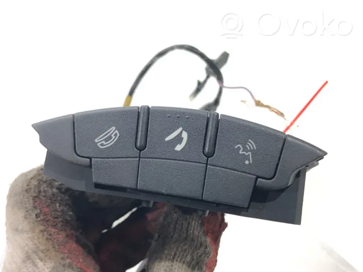 Mitsubishi Outlander Boutons / interrupteurs volant 