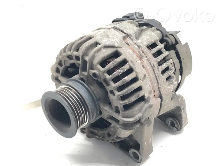 Opel Zafira B Generatore/alternatore 13229984