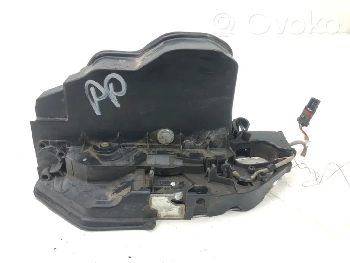 BMW X5 E70 Serratura portiera anteriore 7315022