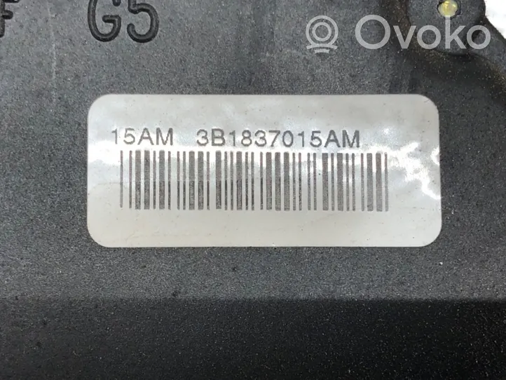 Volkswagen Polo IV 9N3 Priekšpusē slēdzene 3B1837015AM