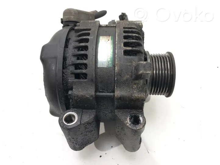 Toyota Avensis T270 Alternator 27060-0G021