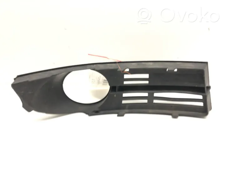 Volkswagen Touran I Grille inférieure de pare-chocs avant 1T0807665A