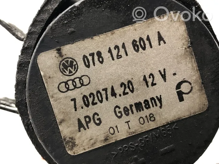 Audi A6 Allroad C5 Mocowanie / uchwyt filtra oleju 078121601A