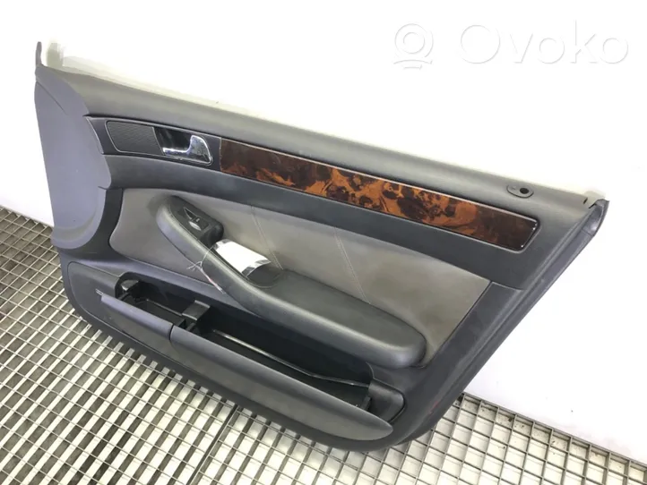 Audi A6 Allroad C5 Rivestimento del pannello della portiera anteriore 