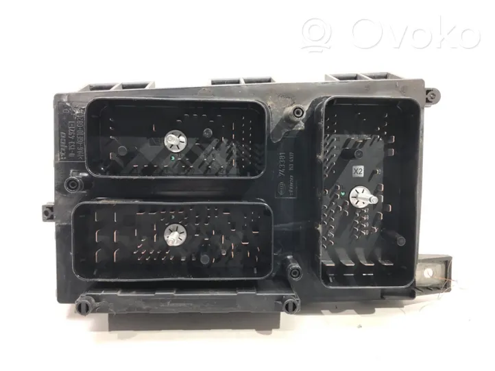 Opel Zafira B Fuse box set 13250231JZ