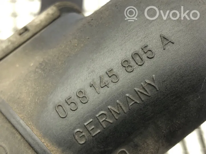 Audi A4 S4 B5 8D Välijäähdyttimen jäähdytin 058145805A