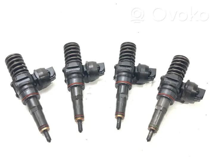 Volkswagen Golf IV Fuel injectors set 038130073AQ