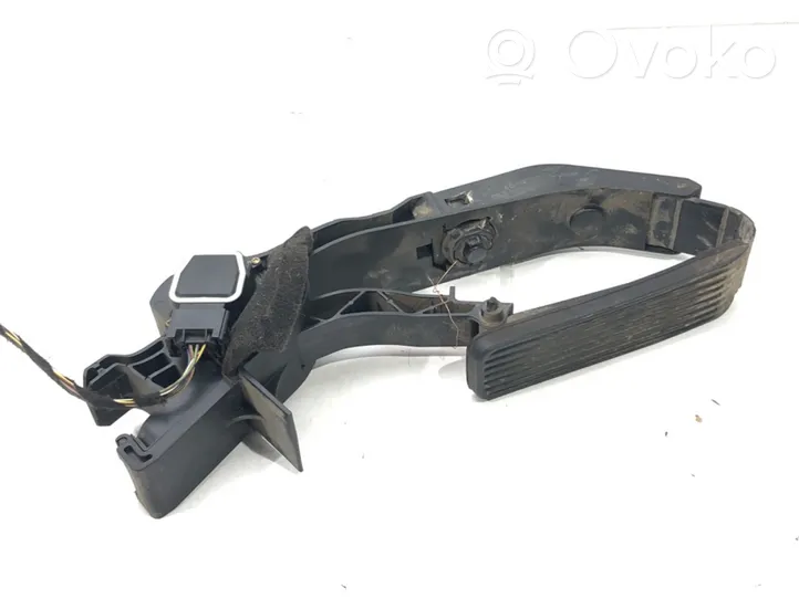 Mercedes-Benz C AMG W203 Accelerator throttle pedal A2113010001