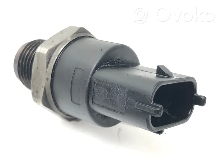 Opel Vectra C Sensore di pressione del carburante 0281002534